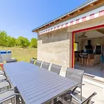 Familial Avec Piscine Privee, Proche D'angers Et Du Zoo De La Fleche - Fr-1-622-65 Feriehus *