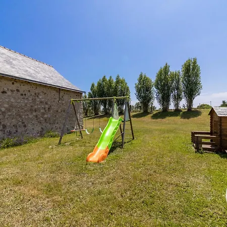 Сasa de vacaciones Familial Avec Piscine Privée, Proche D'angers Et Du Zoo De La Flèche - Fr-1-622-65 Baugé
