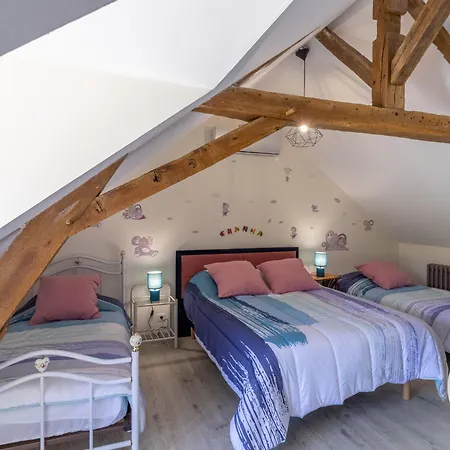 Familial Avec Piscine Privee, Proche D'angers Et Du Zoo De La Fleche - Fr-1-622-65 * Baugé