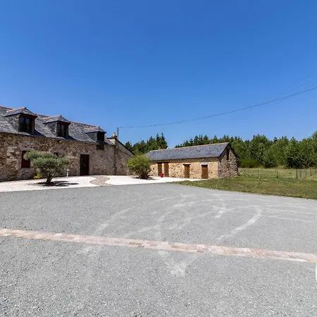 Familial Avec Piscine Privee, Proche D'angers Et Du Zoo De La Fleche - Fr-1-622-65 *