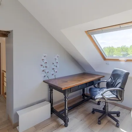 Familial Avec Piscine Privée, Proche D'angers Et Du Zoo De La Flèche - Fr-1-622-65 * Baugé