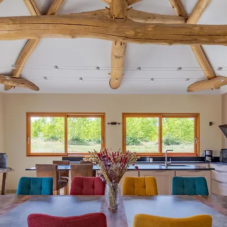 Prázdninový dům Familial Avec Piscine Privee, Proche D'angers Et Du Zoo De La Fleche - Fr-1-622-65