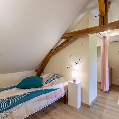 Familial Avec Piscine Privee, Proche D'angers Et Du Zoo De La Fleche - Fr-1-622-65 *